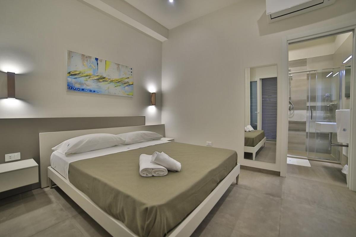 Baia Azzurra B&B Торре-Лапилло Экстерьер фото